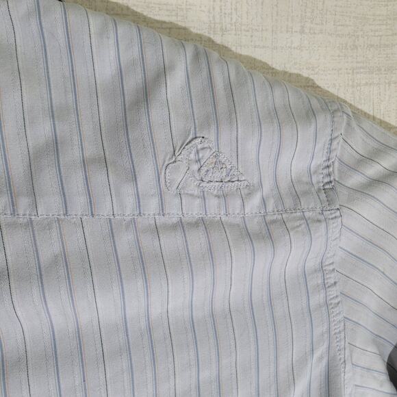 Quicksilver Shirt Button Down Mens Size Small White Blue Pinstripe Pocket Career - Picture 3 of 7